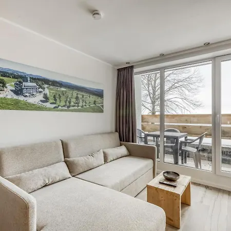Enticing Holiday In Near Bobsleigh Track דירה